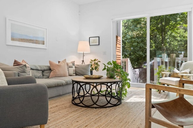 1204 E 32nd St in Austin, TX - Building Photo - Building Photo