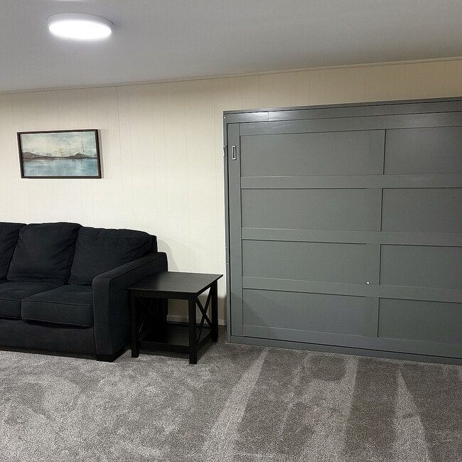 property at 190 Country Club Dr