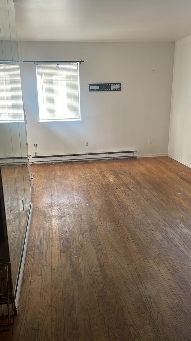 45 Valley Rd in Stamford, CT - Building Photo - Building Photo