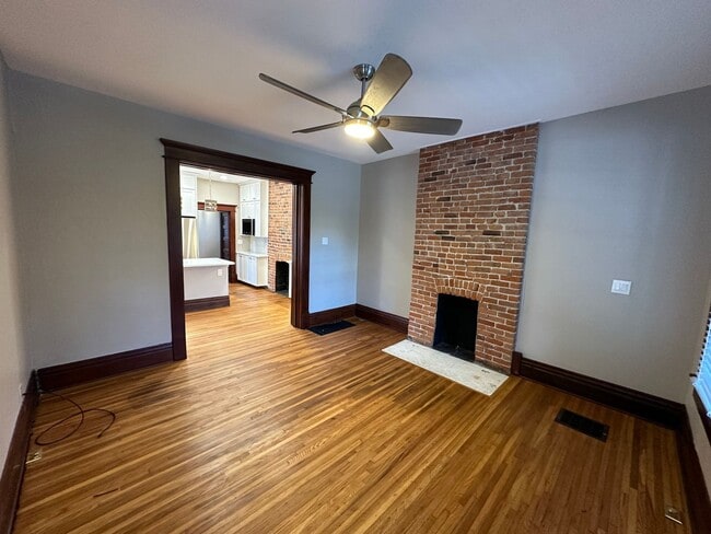 403 W 8th Ave in Columbus, OH - Building Photo - Building Photo