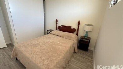2121 Ala Wai Blvd in Honolulu, HI - Building Photo - Building Photo