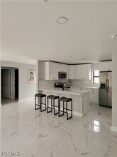 636 Eisenhower Blvd in Lehigh Acres, FL - Building Photo - Building Photo