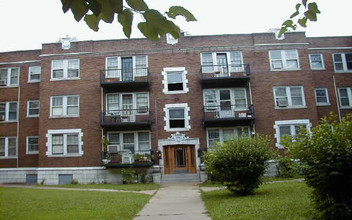 5882 Cabanne Ave in St. Louis, MO - Building Photo - Building Photo