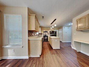 8703 Coach Wood Ct in Charlotte, NC - Building Photo - Building Photo