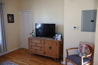 49 Paradise Rd-Unit -2 in Swampscott, MA - Building Photo - Building Photo
