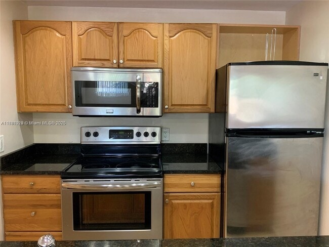 8180 Geneva Ct