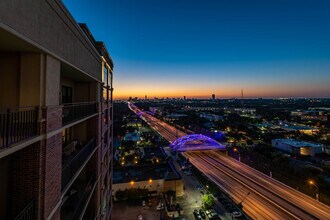 The Carter in Houston, TX - Foto de edificio - Building Photo