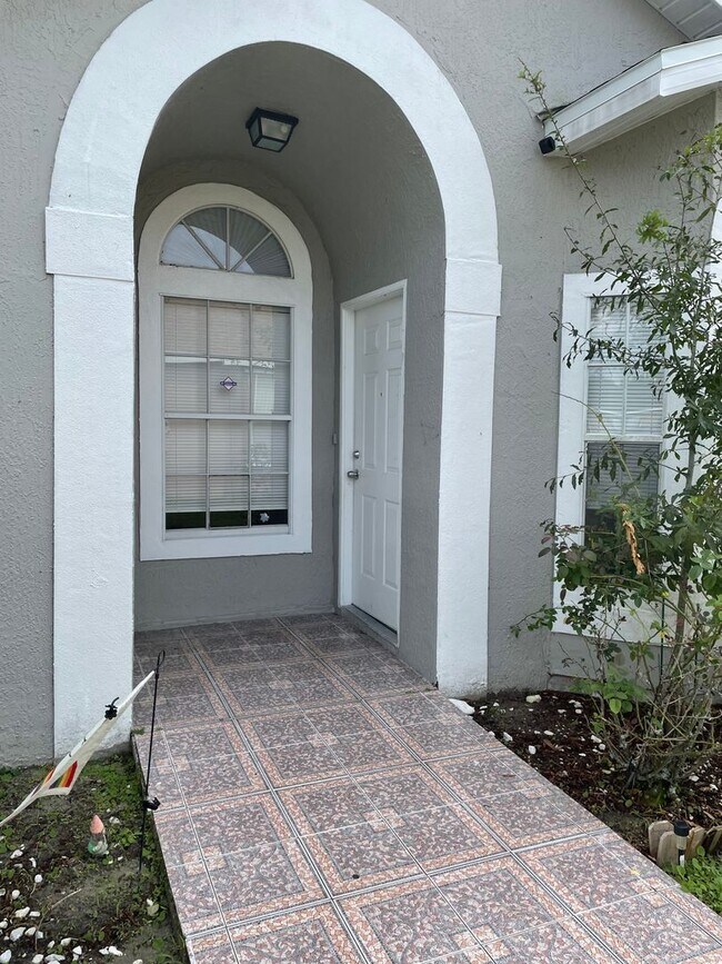 3Bdrm 2Bath Villa -- Gated Community of Harbor Town in Kissimmee, FL - Building Photo - Building Photo