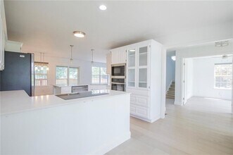522 Tiger Blvd in Bentonville, AR - Building Photo - Building Photo