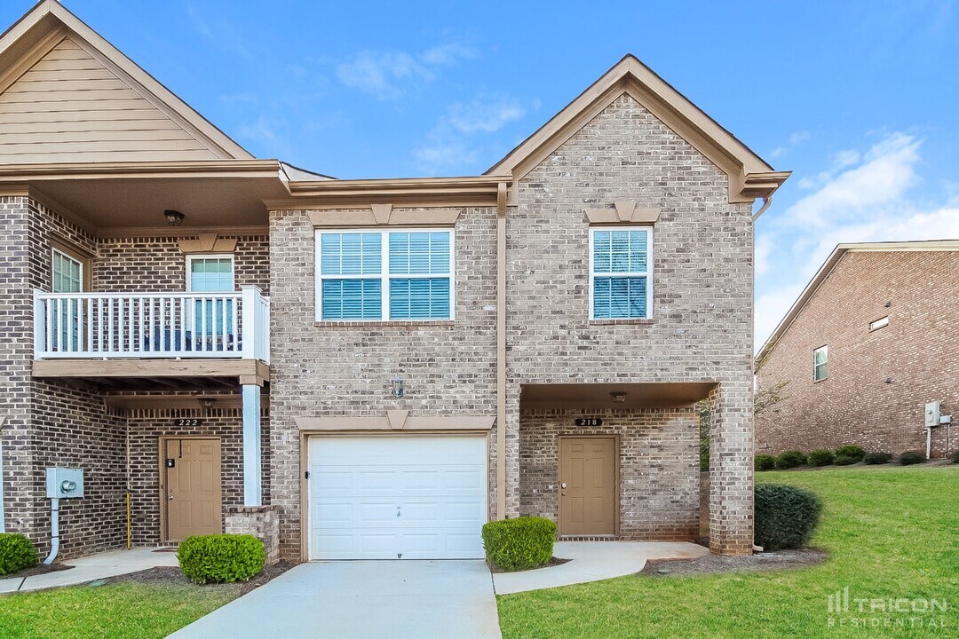 218 White Mountain Pass in Mcdonough, GA - Building Photo