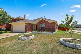 1075 Wood Stream Dr in Grand Prairie, TX - Building Photo