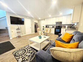 123 E Bennett Ave, Unit A in Glendora, CA - Building Photo