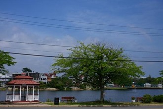 Terrace Lake Apartments, LLC in Bradley Beach, NJ - Foto de edificio - Building Photo