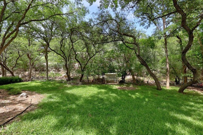 7518 Stonecliff Dr in Austin, TX - Building Photo - Building Photo