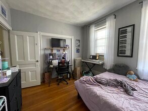 11 Park St, Unit 6A in Brookline, MA - Building Photo - Building Photo