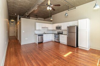 215 Nash St in Wilson, NC - Building Photo - Building Photo