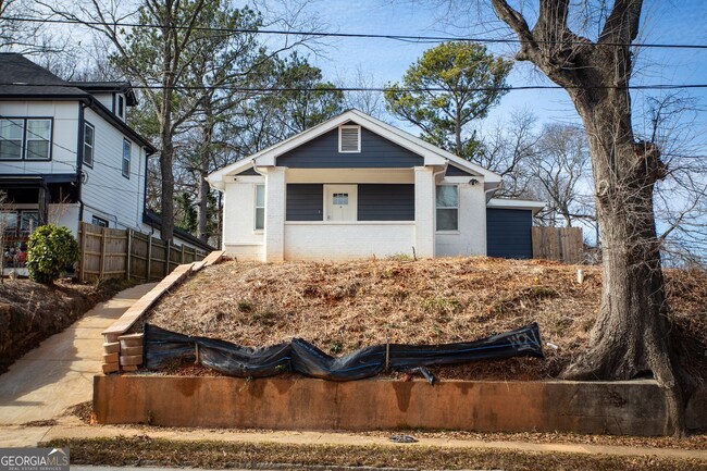 property at 1401 Boulevard NE