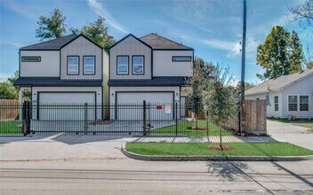 837 S Victory Dr in Houston, TX - Building Photo - Building Photo