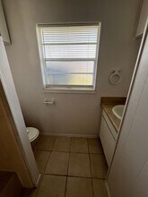 590 Florosa Ct in Mary Esther, FL - Foto de edificio - Building Photo