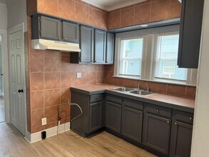 2447 Leslie St in Detroit, MI - Building Photo - Building Photo