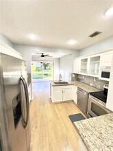 12625 NW 56th St in Coral Springs, FL - Foto de edificio - Building Photo