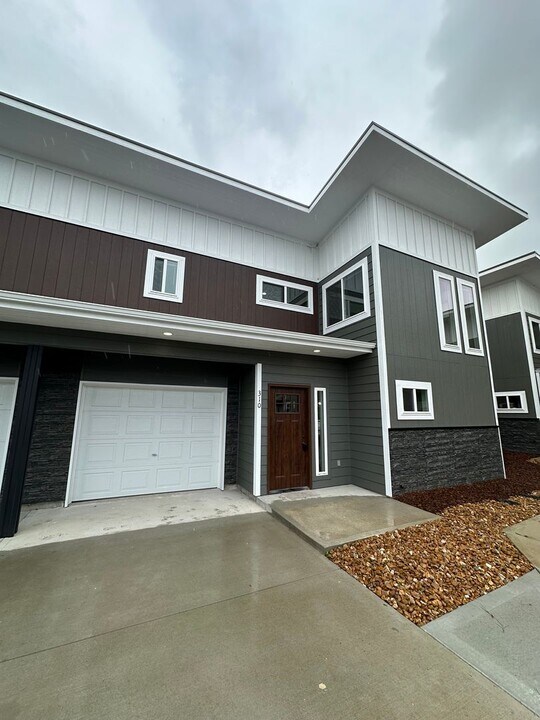 1350 E 24th St in Sedalia, MO - Building Photo