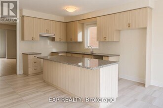 9 Kenneth Appleton Ave in Richmond Hill, ON - Building Photo - Building Photo