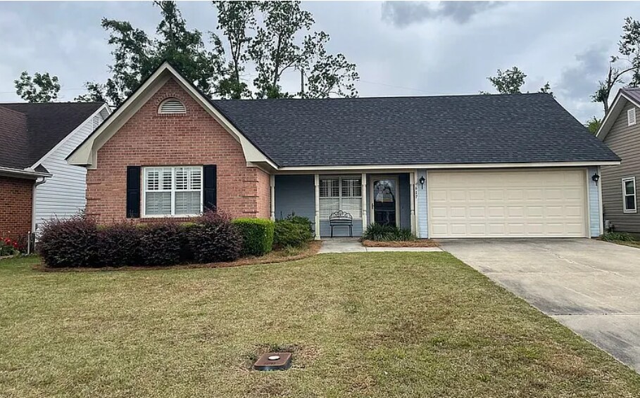617 Justin Dr in Valdosta, GA - Foto de edificio