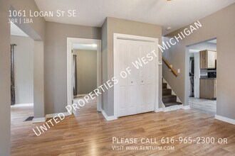 1061 Logan St SE in Grand Rapids, MI - Building Photo - Building Photo