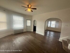 58 Wood St in Pittston, PA - Building Photo - Building Photo