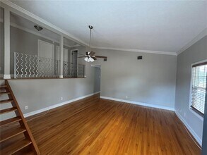 8601 Rue Chateaux Dr in Seminole, FL - Building Photo - Building Photo