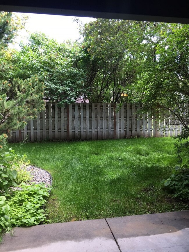 property at 2200 W Dickerson St