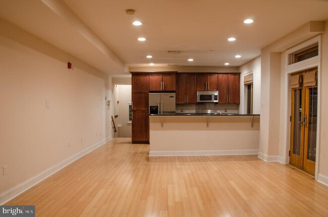 property at 630 N 3rd St