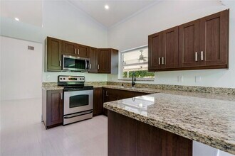 16200 SW 286th St in Homestead, FL - Building Photo - Building Photo