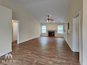 704 Treyburn Lakes Way in Indianapolis, IN - Building Photo - Building Photo