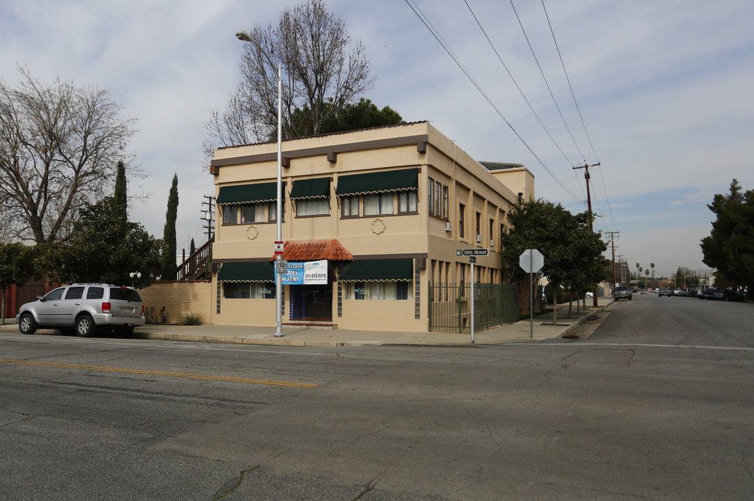 700 19th St in Bakersfield, CA - Building Photo