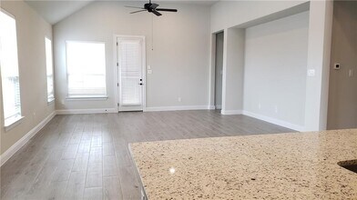 109 Barrel Bnd in Andice, TX - Building Photo - Building Photo
