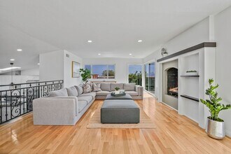 27037 Silver Moon Ln in Rancho Palos Verdes, CA - Building Photo - Building Photo