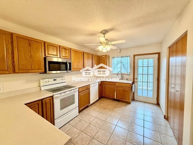 495 S 51st St in West Des Moines, IA - Foto de edificio - Building Photo