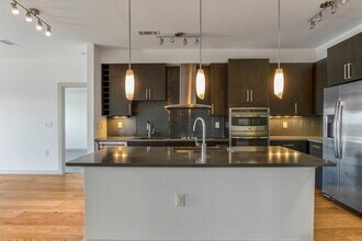 3600 S Lamar Blvd in Austin, TX - Building Photo - Building Photo