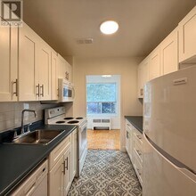 28 Upper Canada Dr in Toronto, ON - Building Photo - Building Photo