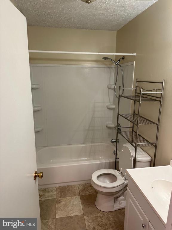 11653 Cowpoke Cir in Lusby, MD - Building Photo - Building Photo