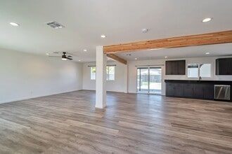 1050 E Alameda Dr in Tempe, AZ - Building Photo - Building Photo