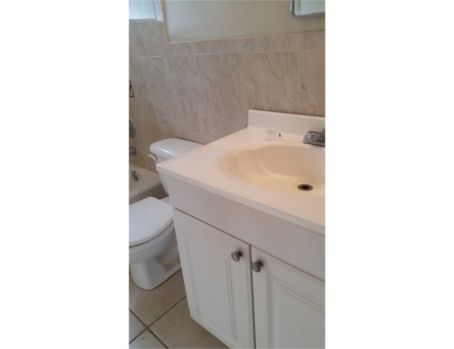 844 NW 12th St, Unit 2 in Fort Lauderdale, FL - Foto de edificio - Building Photo