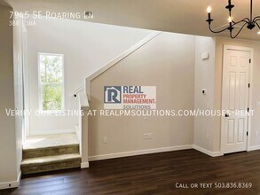 7945 SE Roaring Ln in Hillsboro, OR - Building Photo - Building Photo