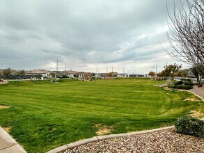 2517 E Pelican Dr in Gilbert, AZ - Foto de edificio - Building Photo