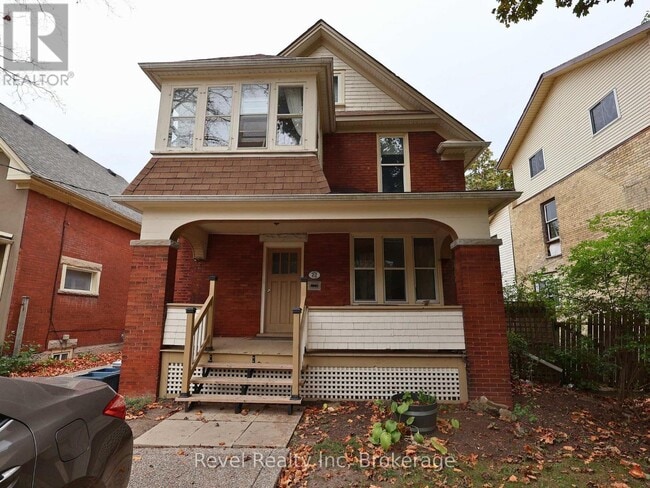 property at 22 St Leger St