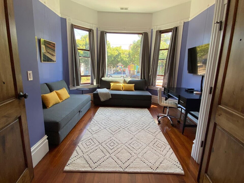 1105 Pacific Ave in Alameda, CA - Building Photo