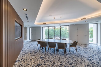 701 Valencia in Coral Gables, FL - Foto de edificio - Interior Photo