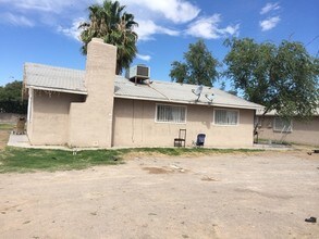 2513 Valley St in Las Vegas, NV - Foto de edificio - Building Photo